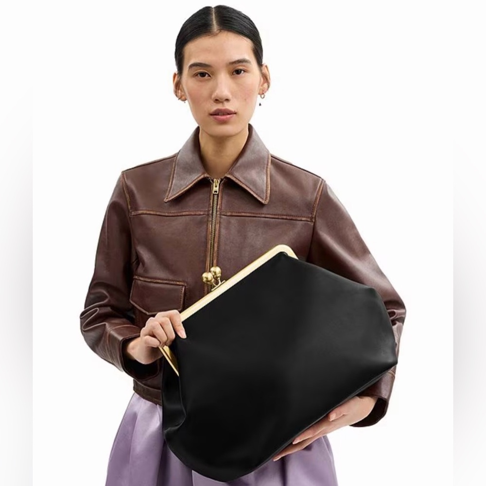 NWT Coach Kisslock clutch Bag limited edition Runway Leather BLACK
